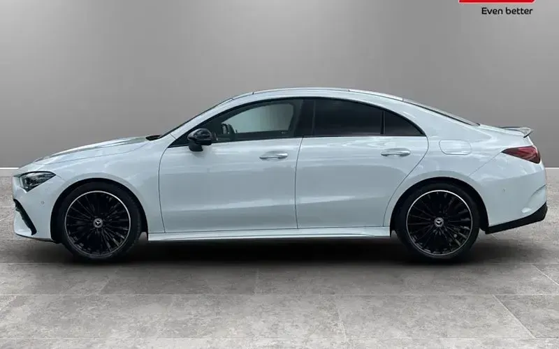 Usado Mercedes CLA220 AMG Line Premium Plus 190 HP (139 kW) 2025 Sedan