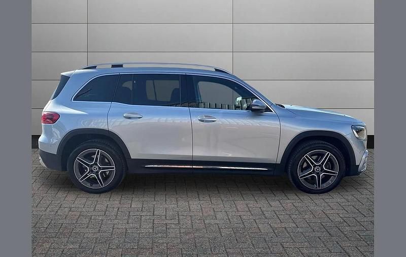 Used Mercedes GLB200 Executive 150 HP (110 kW) 2025 Silver SUV