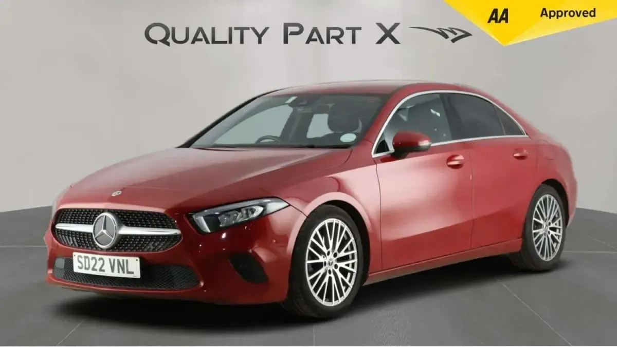 Używany Mercedes A200 Executive 2022 Czerwony Sedan/Limuzyna
