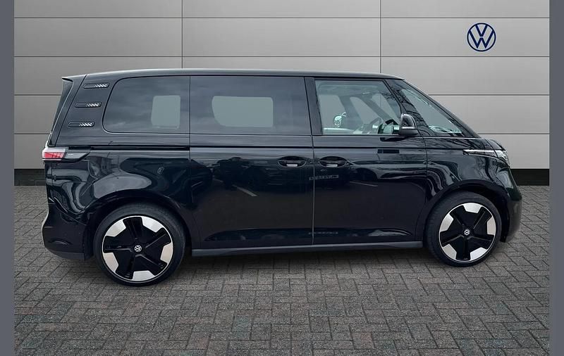 Used VW ID. Buzz Pro 147 kW (200 HP) 2023 Black MPV