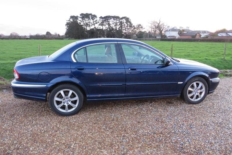 Used Jaguar X-type SE 130 HP (95 kW) 2004 Blue Sedan