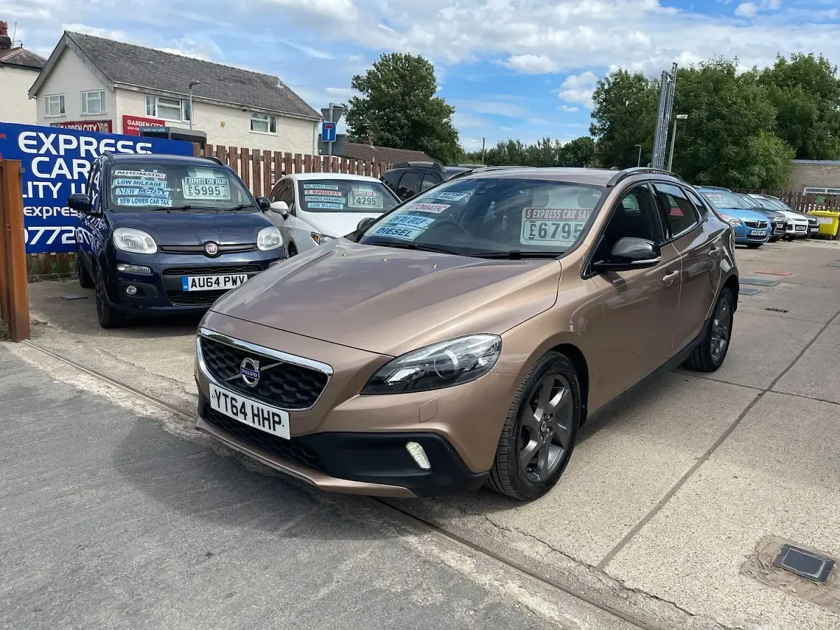 Used Volvo V40 2014 Bronze Hatchback