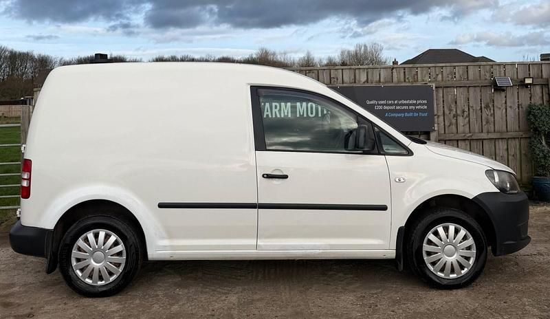 Used VW Caddy 102 HP (75 kW) 2011 White MPV