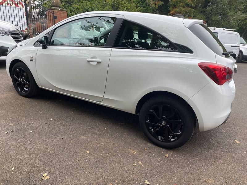 Used Vauxhall Corsa 75 HP (55 kW) 2019 White Hatchback