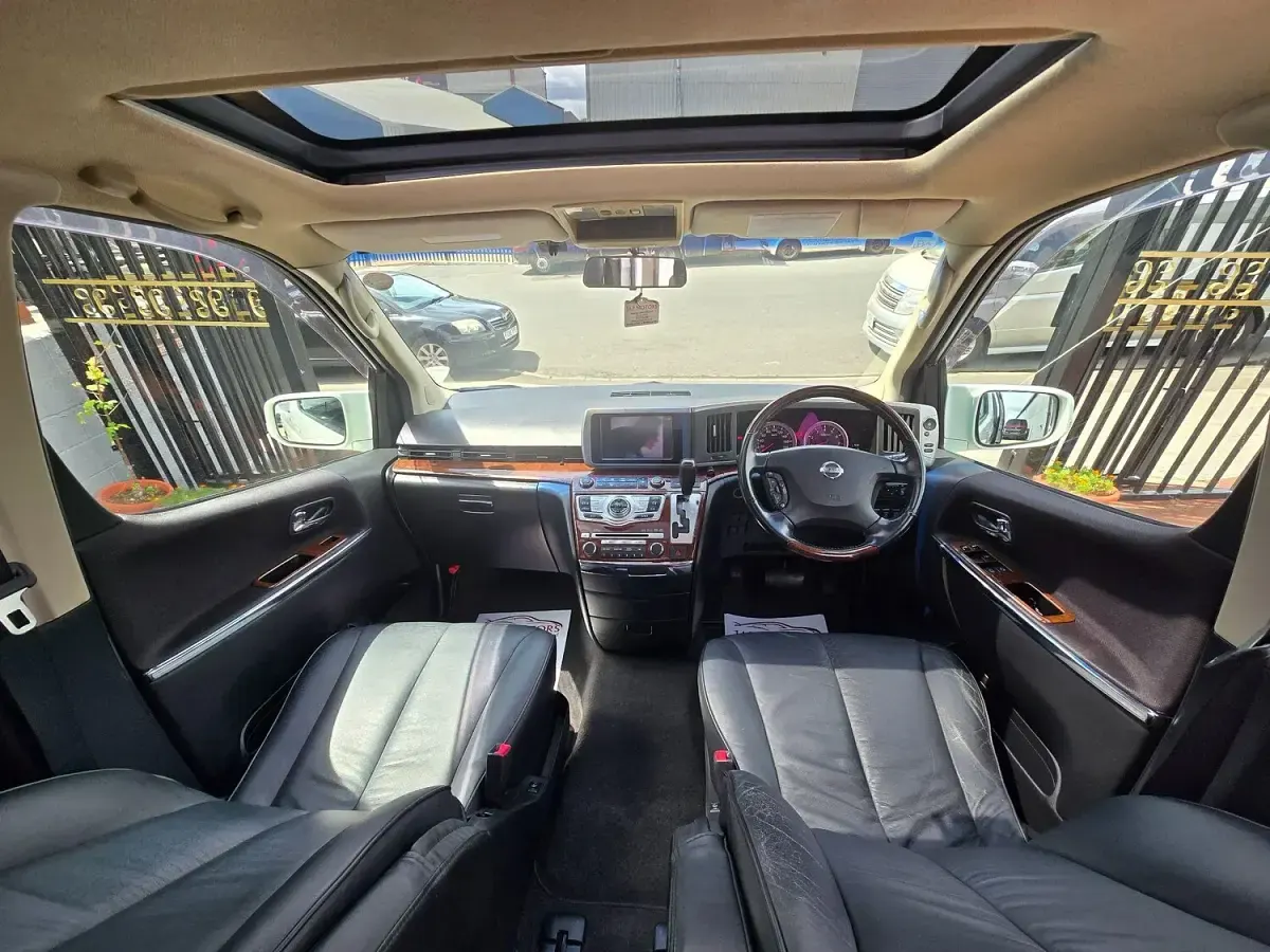 Used Nissan Elgrand 2025 White