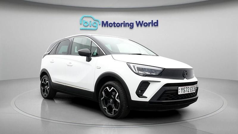 Used Vauxhall Crossland Ultimate 129 HP (94 kW) 2022 White SUV