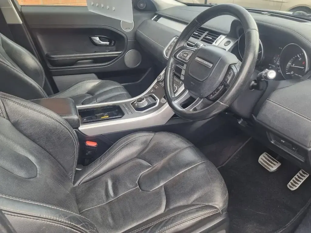 Used Land Rover Range Rover evoque Dynamic 177 HP (130 kW) 2015 White Estate