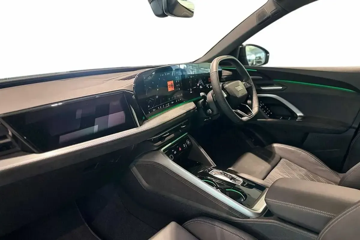 Used Audi Q5 Advanced 200 HP (147 kW) 2025 Green SUV
