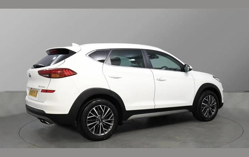 Used Hyundai Tucson Premium 136 HP (100 kW) 2018 White SUV