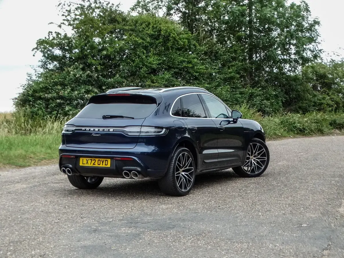 Used Porsche Macan 265 HP (194 kW) 2022 Blue SUV