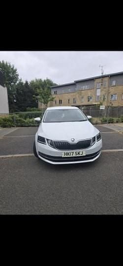 White Used 2017 Skoda Octavia SE L Hatchback | £12,500 - Image 1/4