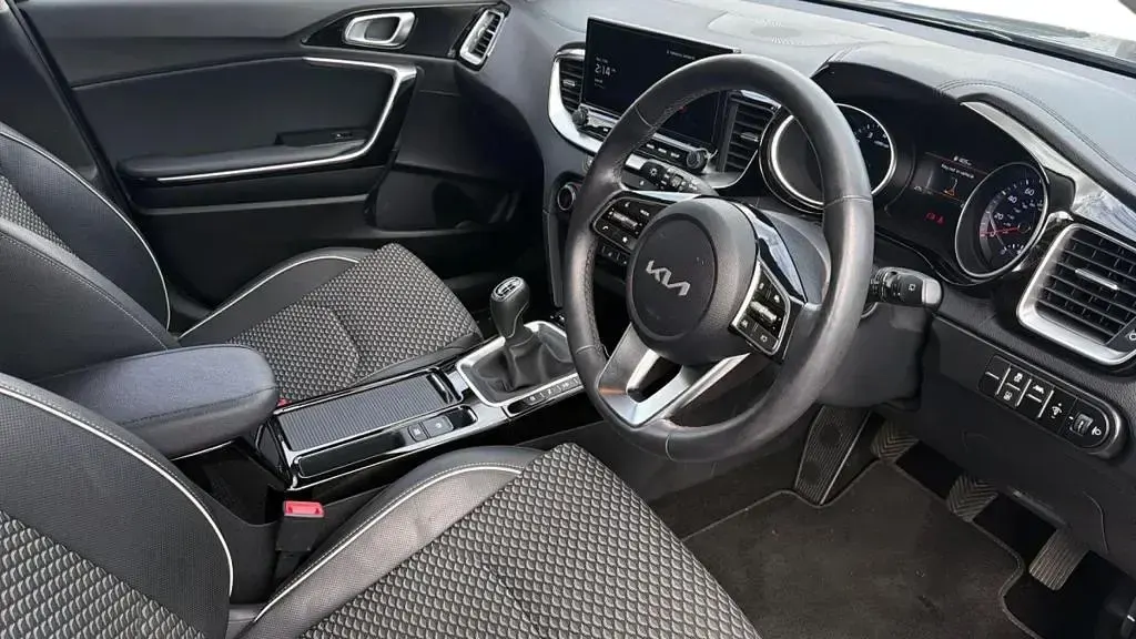 Used Kia XCeed 2023 Grey SUV