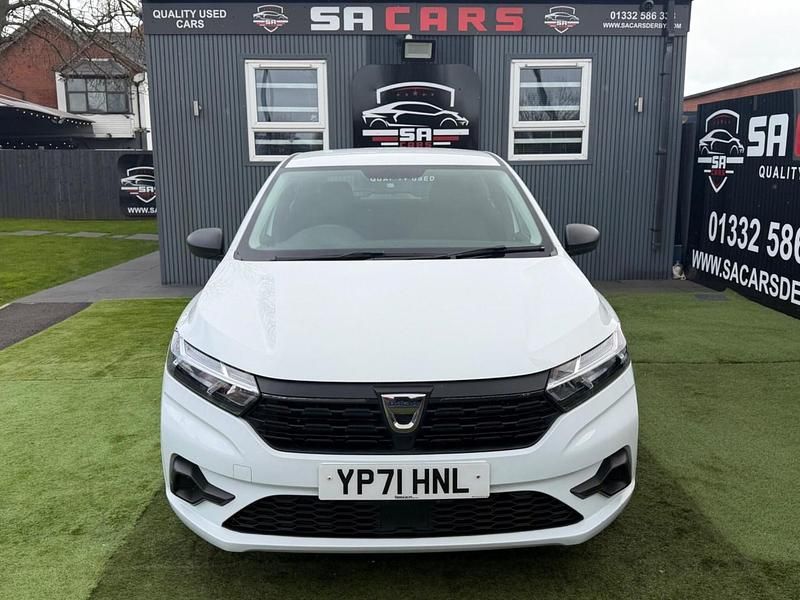 Used Dacia Sandero Essentiel 91 HP (66 kW) 2022 White Hatchback