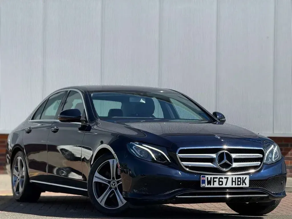 Used Mercedes E220 SE 2017 Blue Sedan