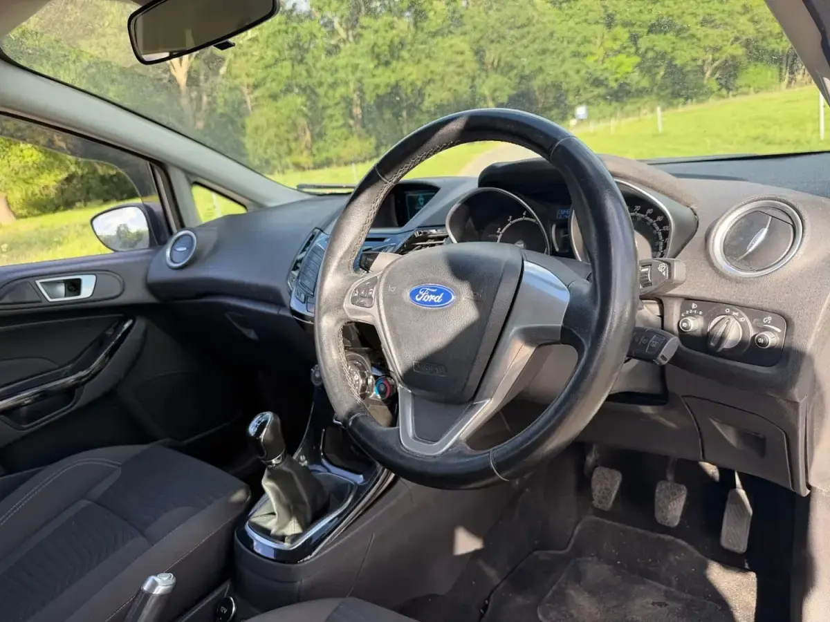 Used Ford Fiesta Zetec 2013 Silver Hatchback
