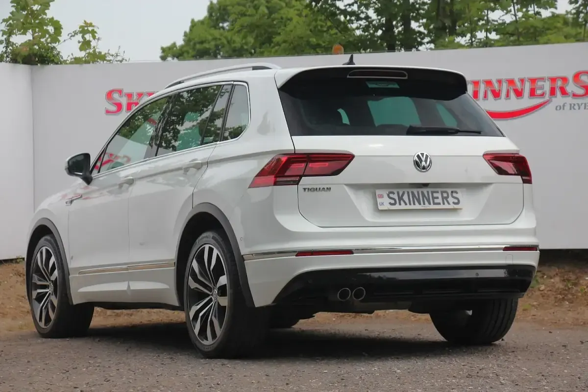 Used VW Tiguan R-line 150 HP (110 kW) 2019 White SUV