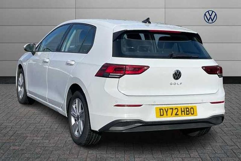 Begagnad VW Golf VIII 130 HK (95 kW) 2022