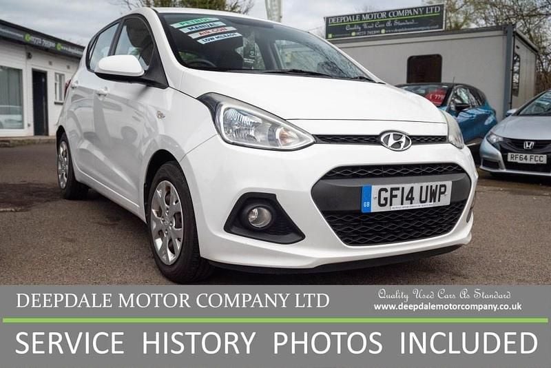 Used Hyundai i10 SE 67 HP (49 kW) 2014 White Hatchback