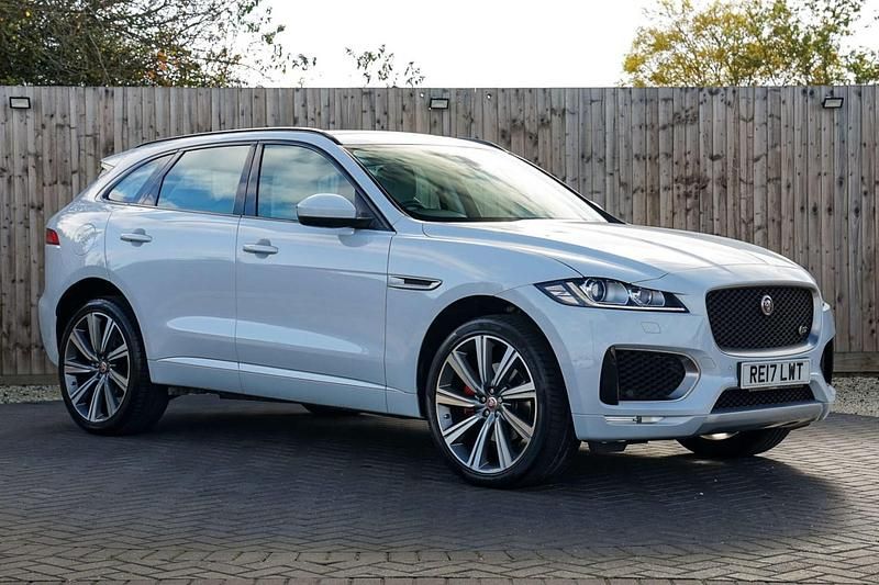 White Used 2017 Jaguar F-Pace S SUV | £20,995 (A bit pricey) - Image 1/4