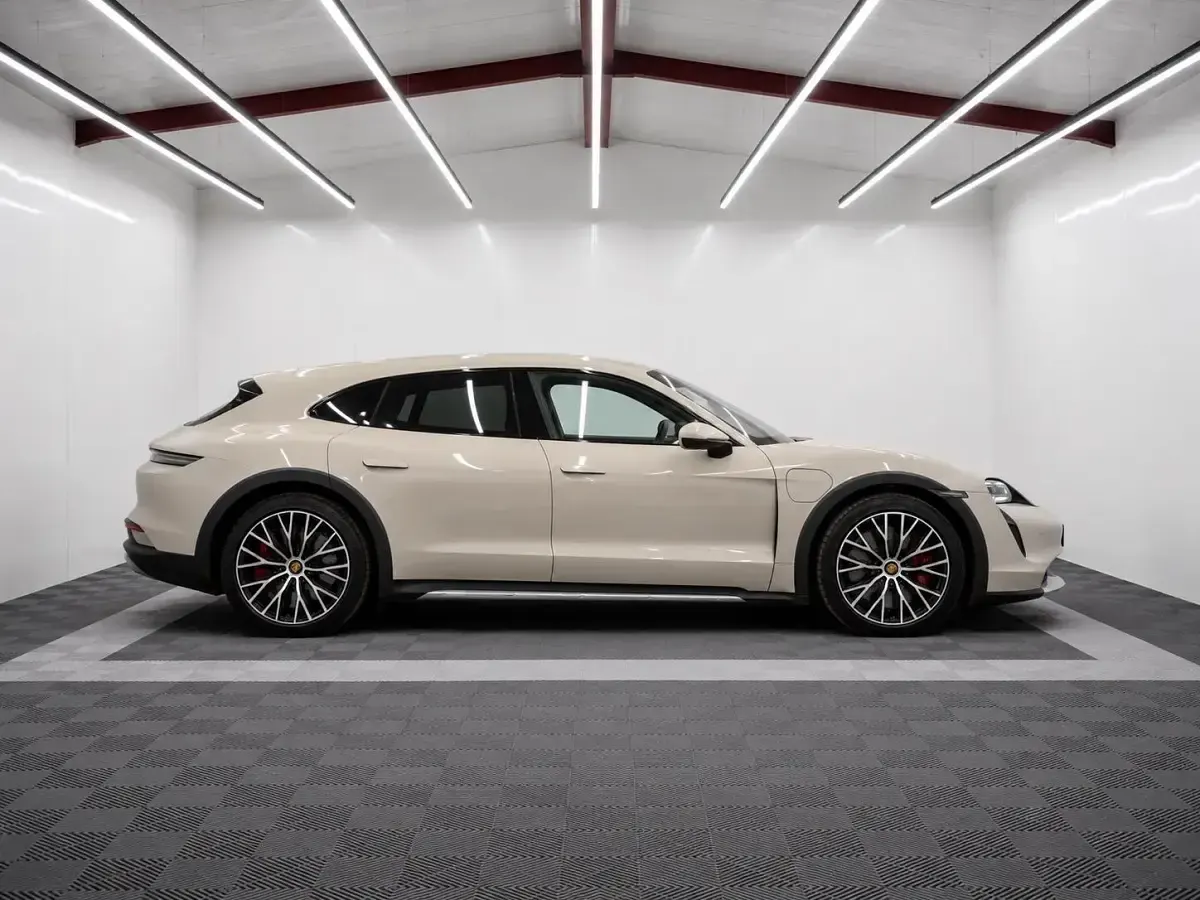 Used Porsche Taycan 419 kW (571 HP) 2023 Grey Sedan