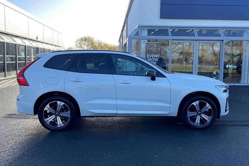 Used Volvo XC60 Plus 345 HP (253 kW) 2025 White SUV