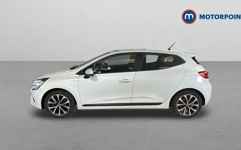 Używany Renault Clio V Iconic 140 KM (102 kW) 2021 Biały Hatchback