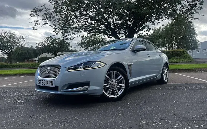 Used Jaguar XF Luxury 163 HP (119 kW) 2015 Sedan