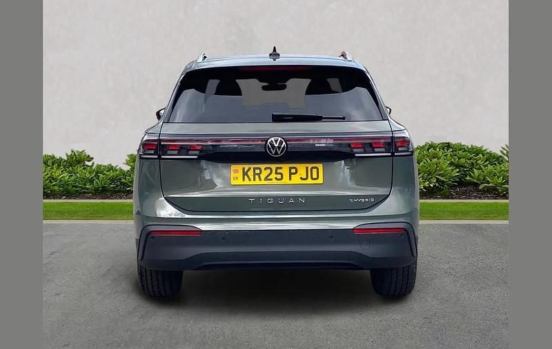 New VW Tiguan Match 204 HP (150 kW) 2025 Green SUV