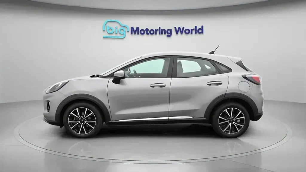 Gebraucht Ford Puma Titanium 125 PS (91 kW) 2022 Silber SUV