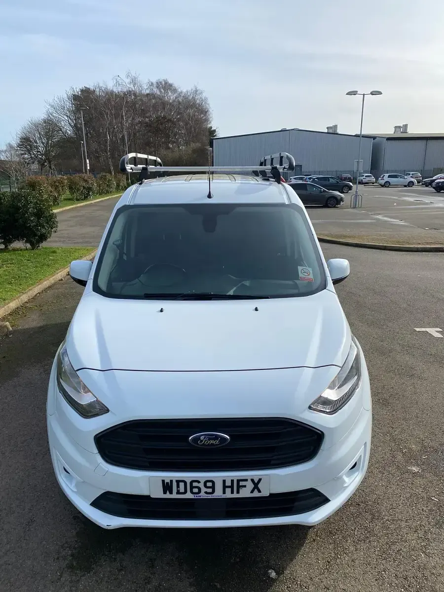 Used Ford Transit Connect Limited 120 HP (88 kW) 2019 White MPV