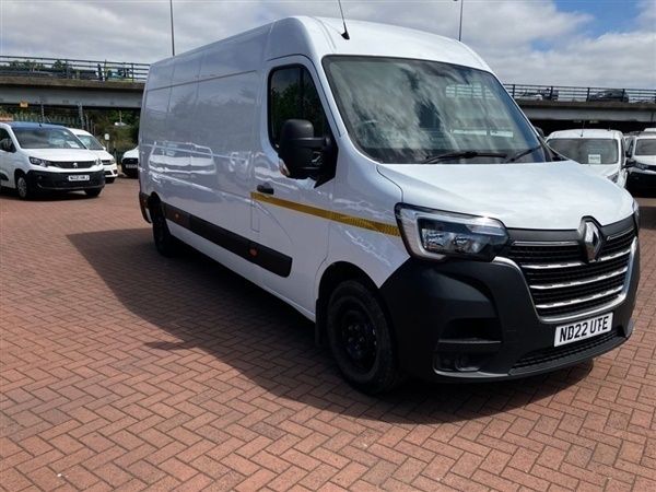 White Used 2022 Renault Master Business Van | £15,240 (Fair price) - Image 1/1