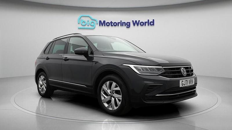 Used VW Tiguan S 150 HP (110 kW) 2021 Grey SUV