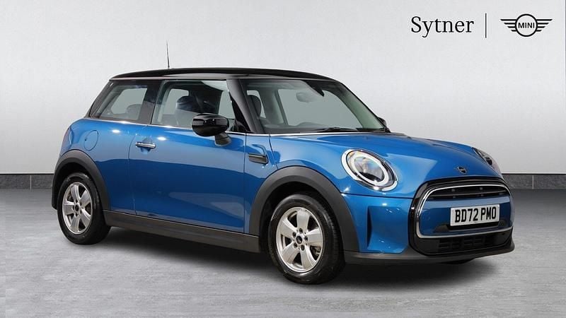 Used Mini Cooper Classic 134 HP (98 kW) 2023 Blue Hatchback