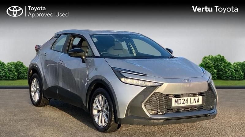 Used Toyota C-HR 140 HP (102 kW) 2024 Silver SUV