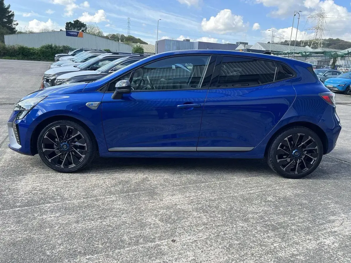 Used Renault Clio Esprit Alpine 89 HP (65 kW) 2025 Blue Hatchback