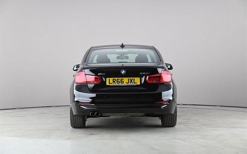 Używany BMW 320 184 KM (135 kW) 2018 Sedan/Limuzyna