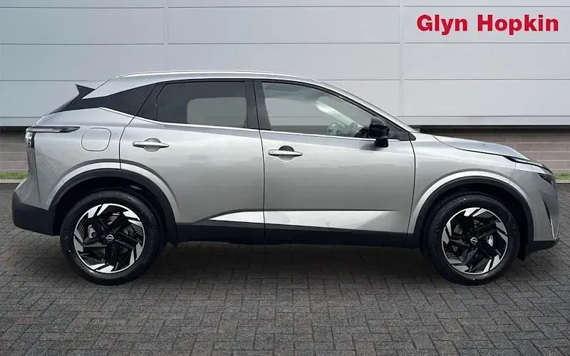 New Nissan Qashqai N-Connecta 140 HP (102 kW) 2026 Silver SUV