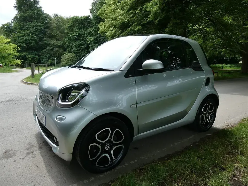 Used Smart ForTwo Coupé Premium 90 HP (66 kW) 2015 Silver Coupe
