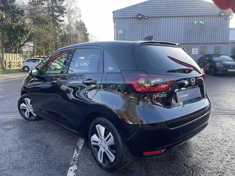 Used Honda Jazz Hybrid 109 HP (80 kW) 2022 Crystal black pearl Hatchback