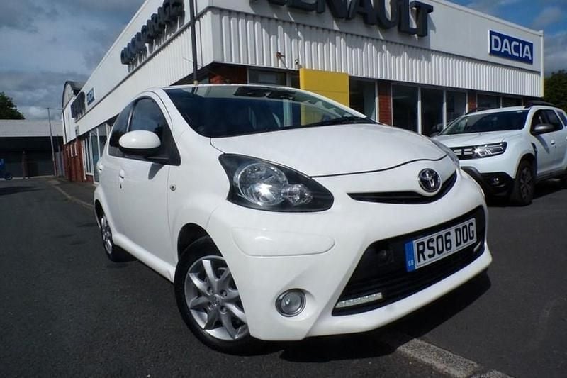 White Used 2013 Toyota Aygo Hatchback | £2,995 (Good price) - Image 1/1