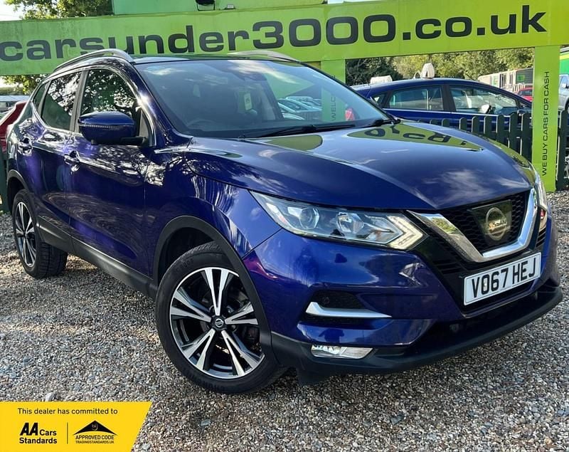Blue Used 2017 Nissan Qashqai N-Connecta SUV | £7,725 (Fair price) - Image 1/4