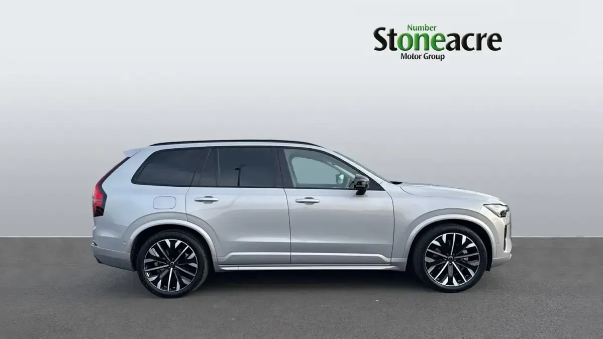 Usado Volvo XC90 Ultra 247 HP (181 kW) 2025 Prateado SUV