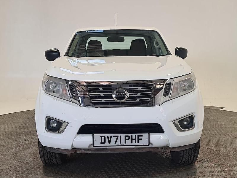 Używany Nissan Navara Acenta 163 KM (119 kW) 2021 Biały Pickup