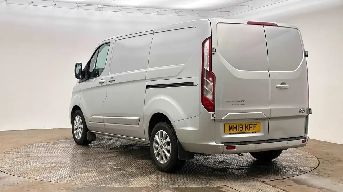 Used Ford Transit Custom Limited 130 HP (95 kW) 2019 Silver