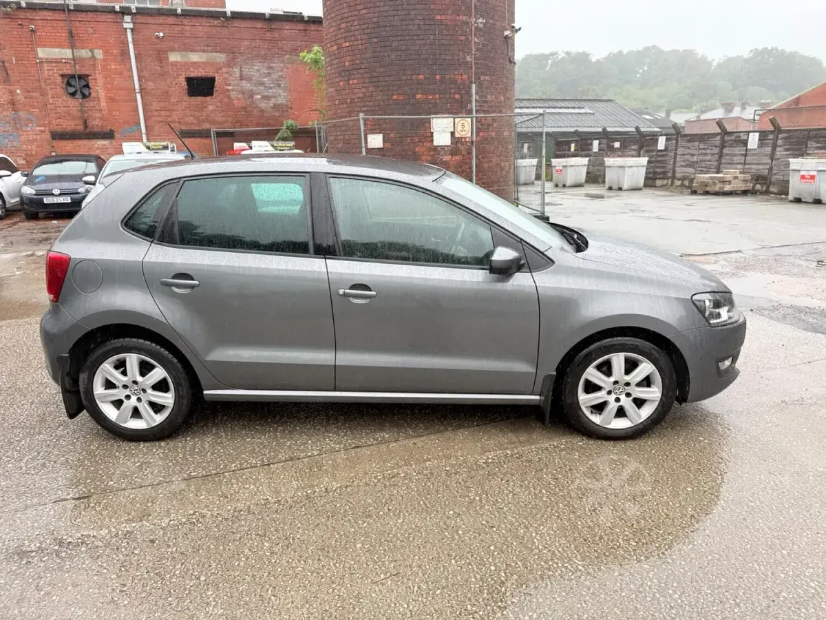 Used VW Polo Match 70 HP (51 kW) 2012 Grey Hatchback