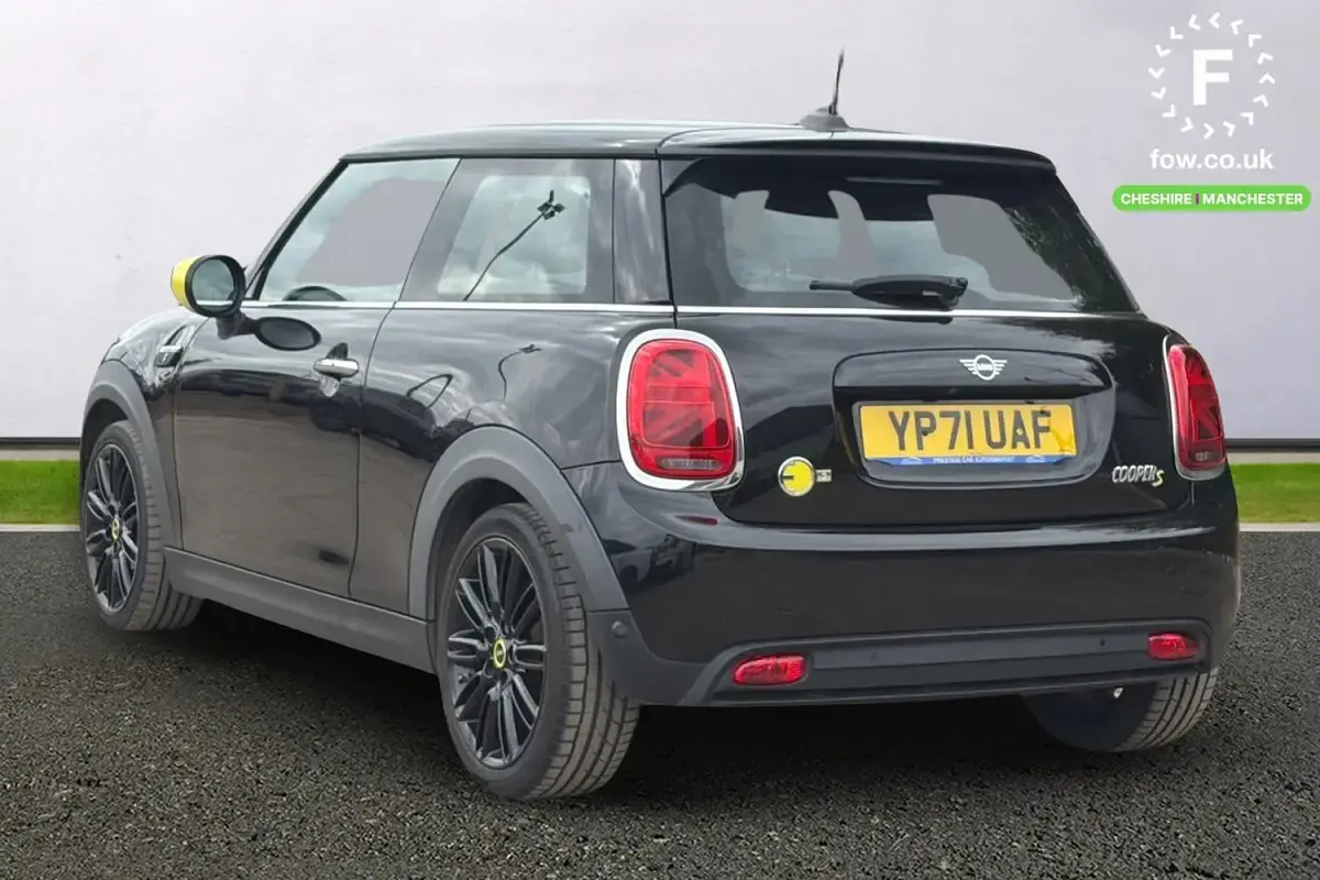 Used Mini Cooper S Hatch 135 kW (184 HP) 2021 Black Hatchback