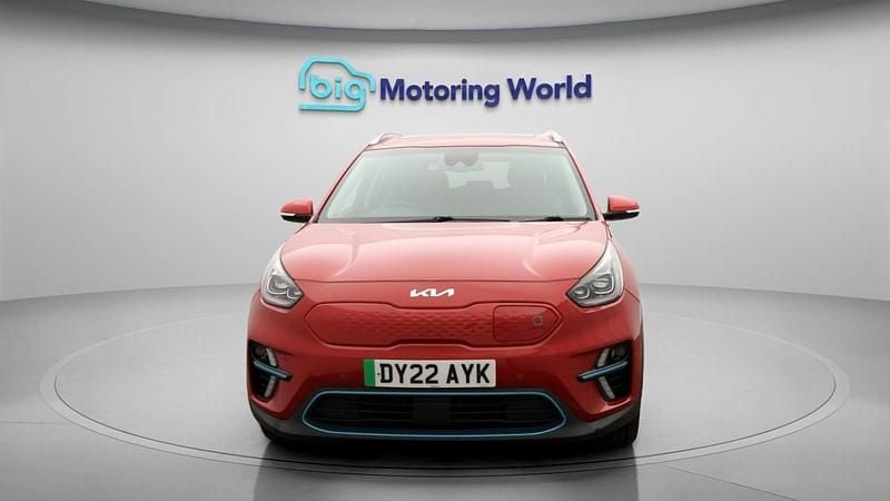 Used Kia e-Niro Plus 147 kW (201 HP) 2022 Red SUV