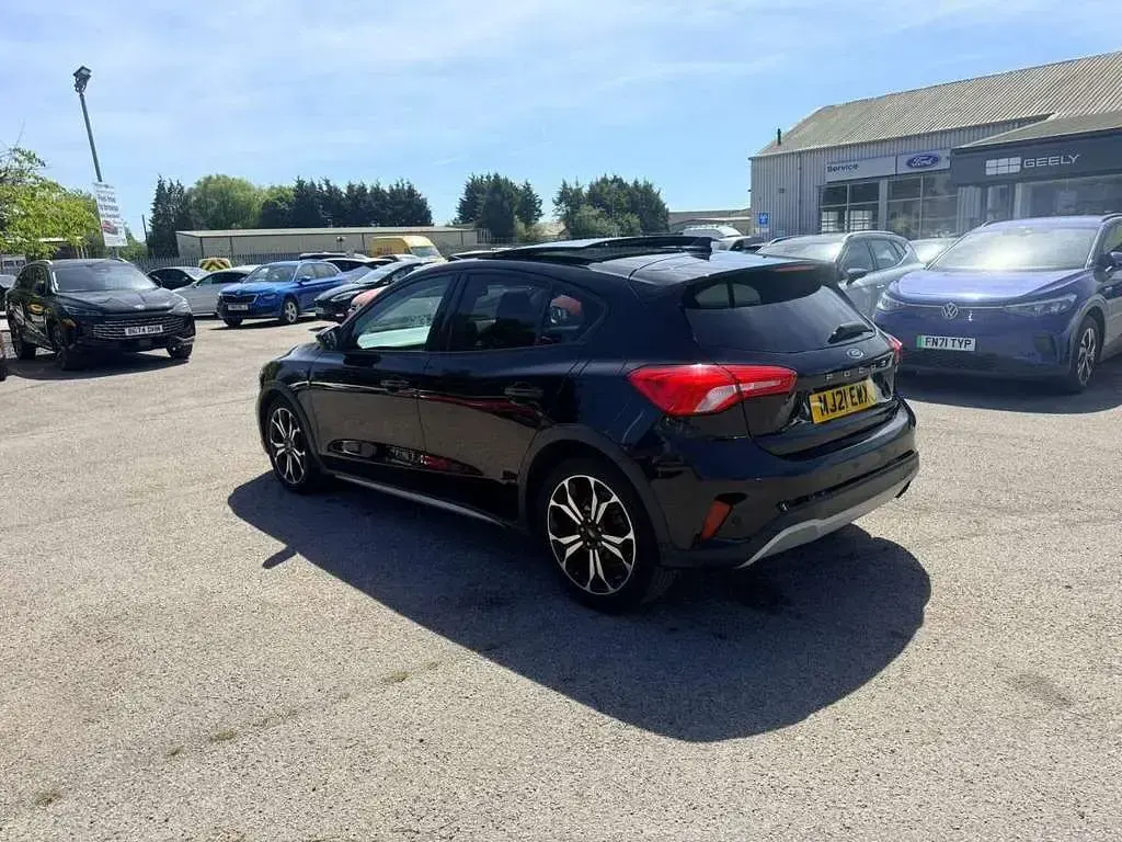 Used Ford Focus Active X 125 HP (91 kW) 2021 Black Hatchback