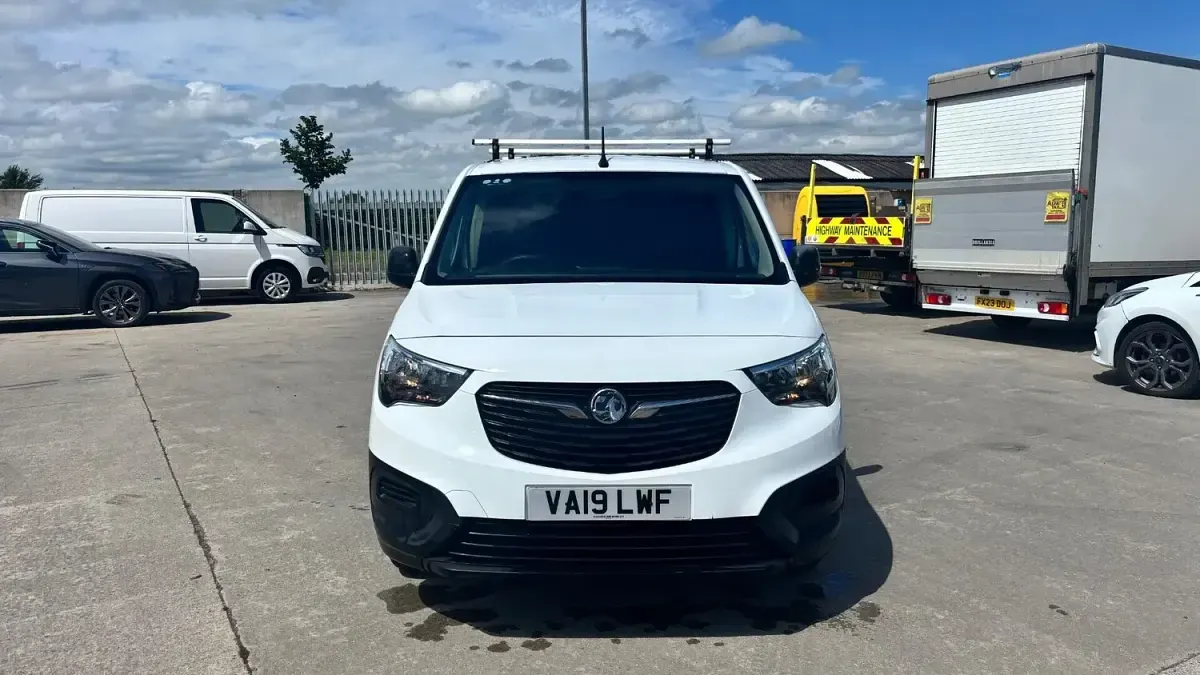 Used Vauxhall Combo Edition 2019 White MPV