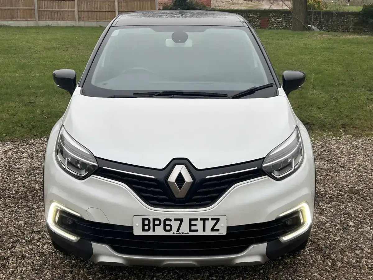 Używany Renault Captur Dynamique 90 KM (66 kW) 2018 Biały SUV